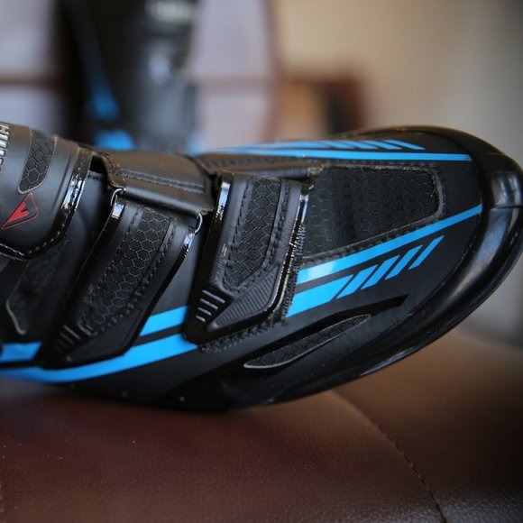 SHIMANO R320 men\'s carbon cycling shoes size 11.5/46. main image 7